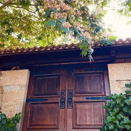 Miranda Heritage House Holiday home Creixomil