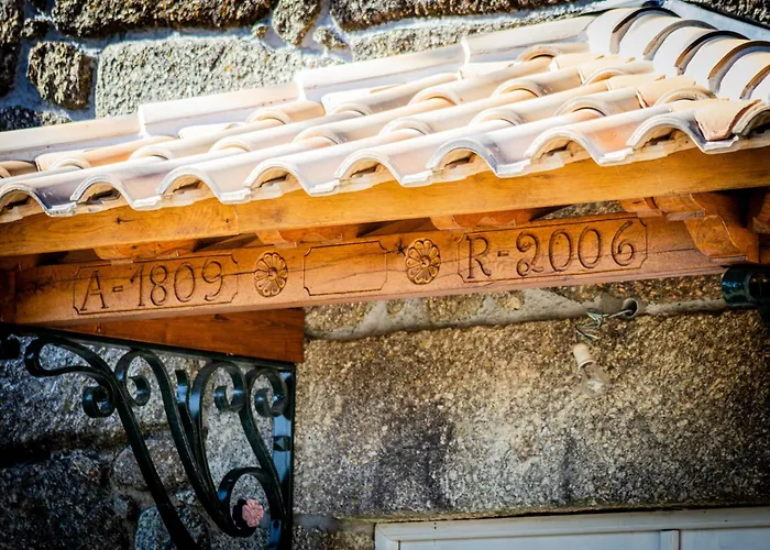 Miranda Heritage House Holiday home Creixomil